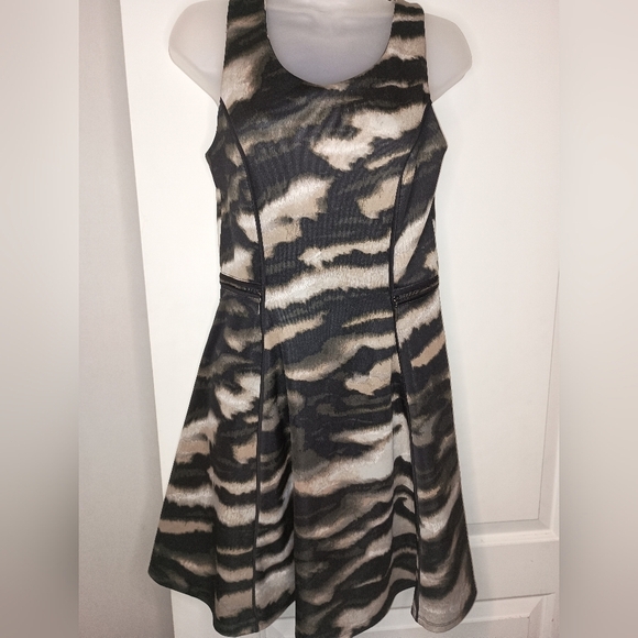 2/$30 Striking Tiger Stripe MOSSIMO Mobwife Summer Sleeveless Dress(#1,068) - Picture 1 of 9